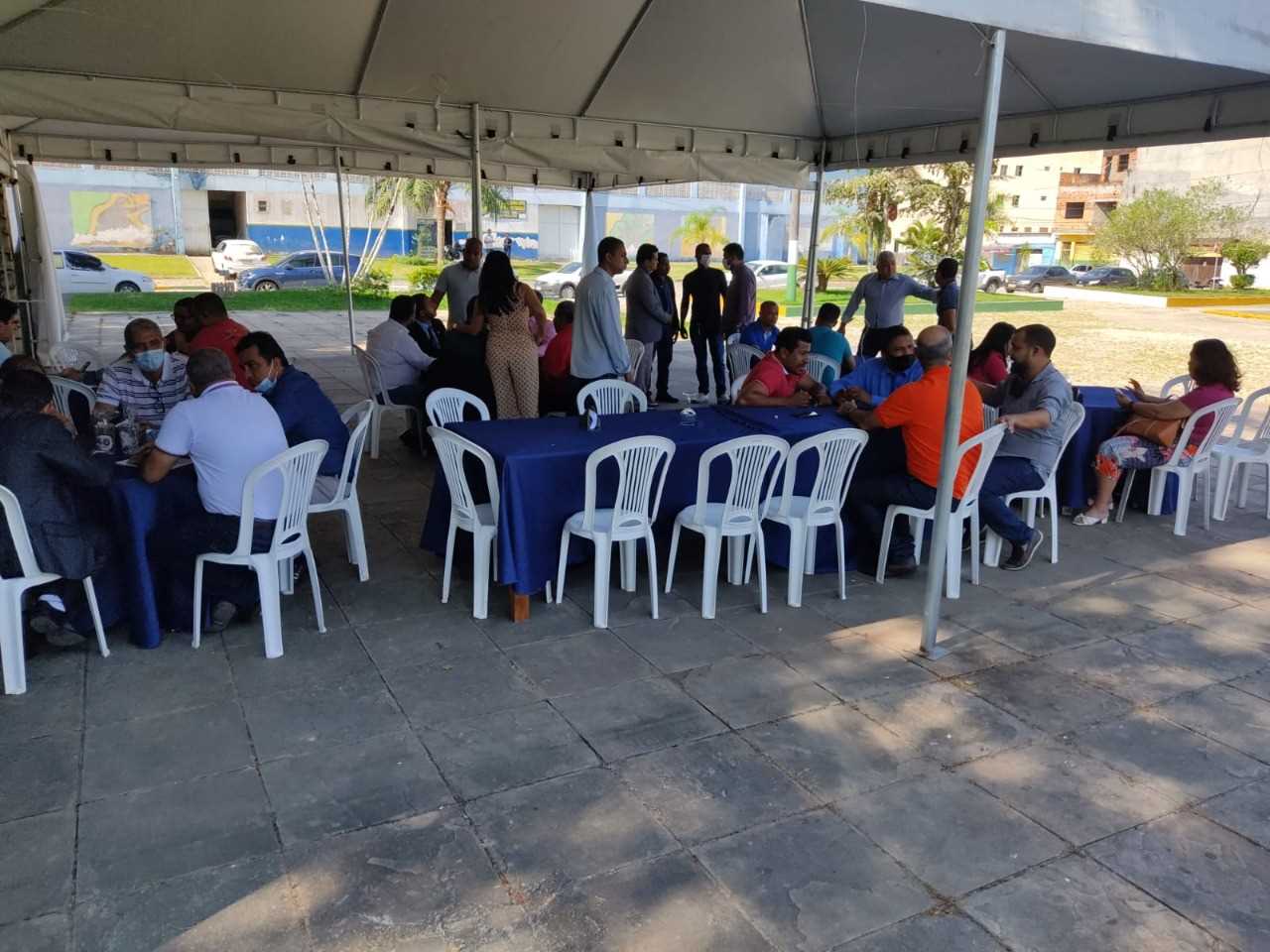 Camacã: Prefeito Paulo do Gás e o vice-prefeito Rai de Panelinha homenageiam os vereadores